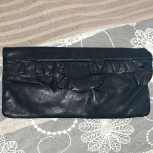 HOBO Clutch